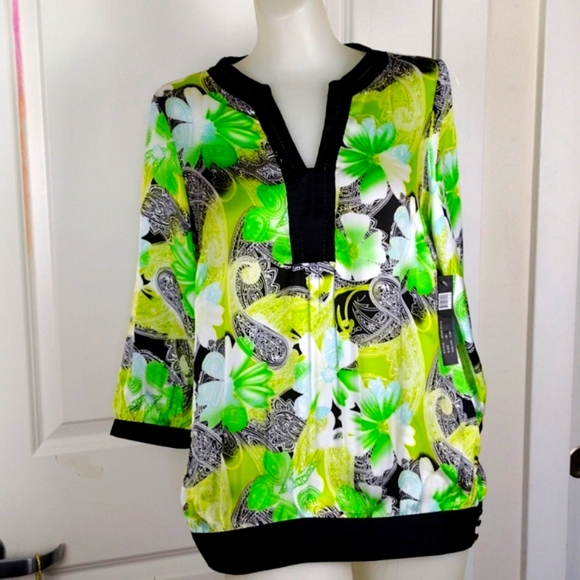 Essentials lime green flowers and Paisley - Picture 1 of 8